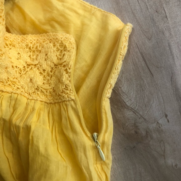 🌞 Blue Asphalt Size XS Yellow Lace Mini Skirt - Picture 2 of 5